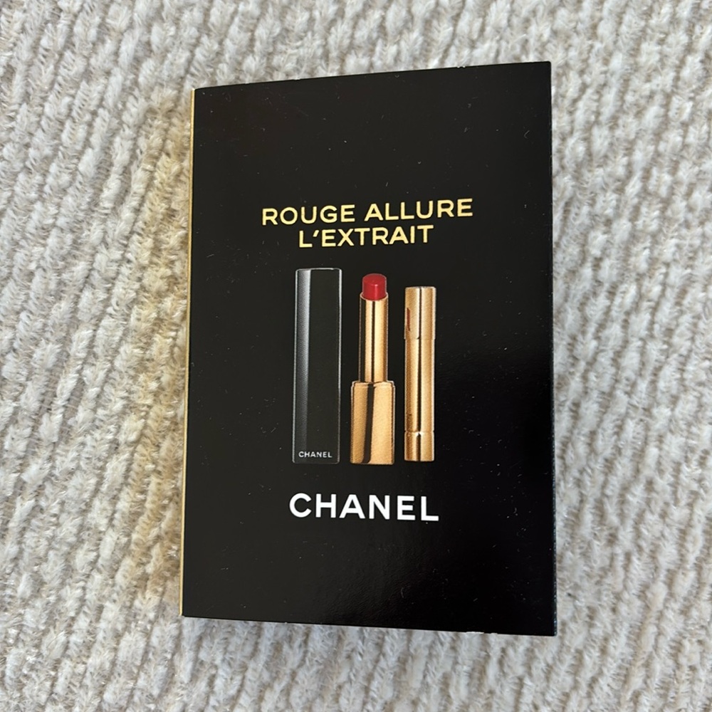Chanel rouge allure l’extrait lip color sample 854 rouge puissant red lipstick